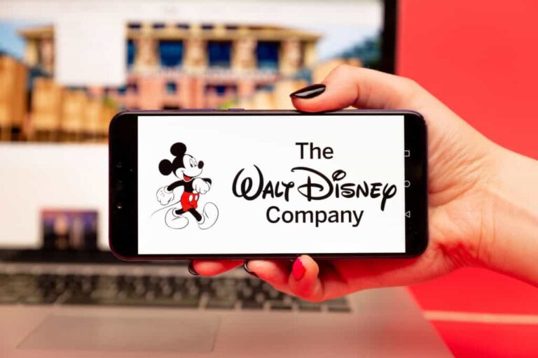 Character.AI entra com pedido de falência nos Estados Unidos e negocia ativos com a Disney