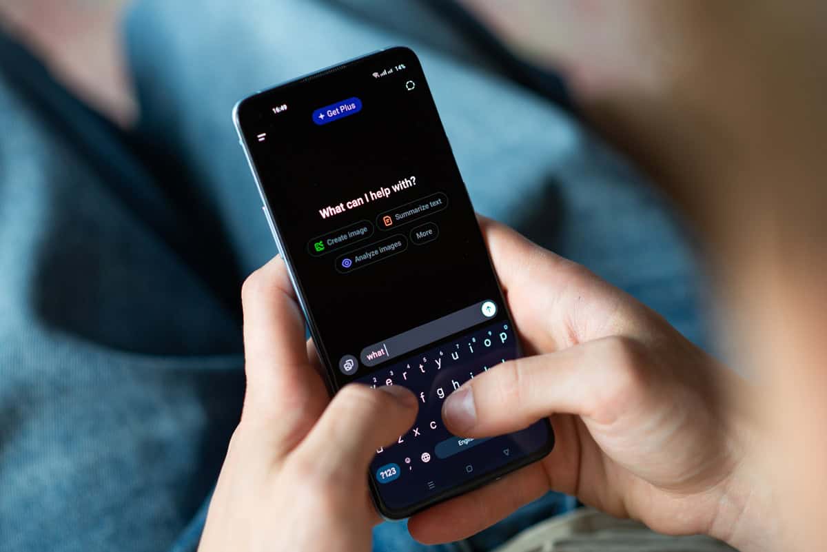 ChatGPT ganha recurso para ocultar conversas com PIN ou biometria