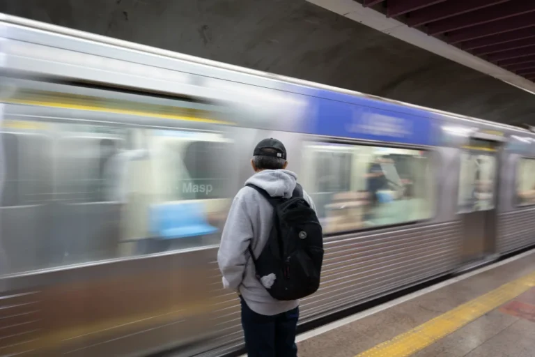 Transporte Metropolitano de São Paulo tem gratuidade estendida até 22h na CPTM e 0h no metrô neste domingo por conta das eleições